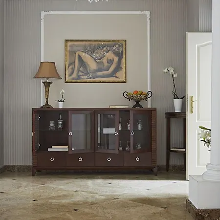 Almandine Aparthotel 4*