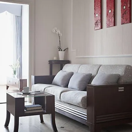 Almandine Aparthotel