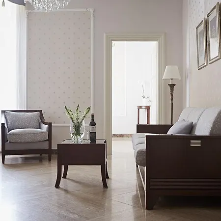 Almandine Aparthotel Prague