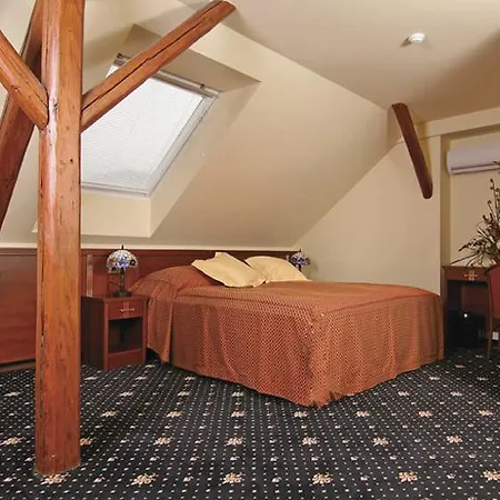 Aramis Hotel 4*