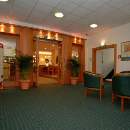 Ξενοδοχείο Pentahotel 4*