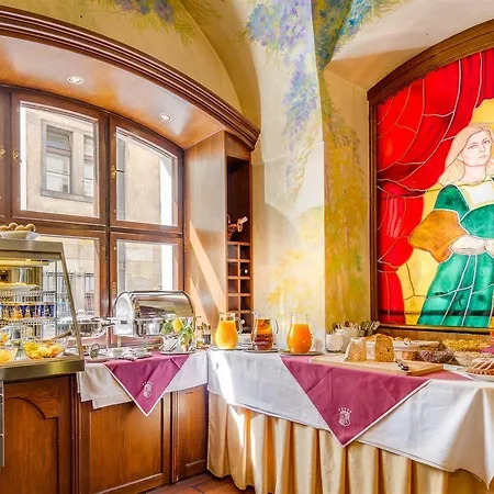 Hotel The King Charles 4*