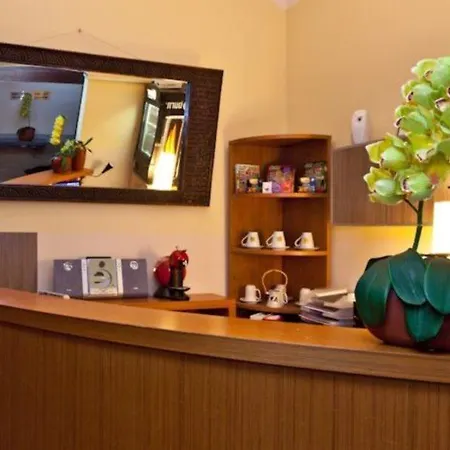 Otel Emporio 4*