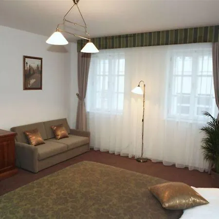 Hotell Agnes 4*