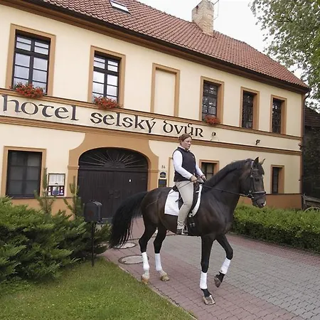 Hotel Selsky Dvur - Bohemian Village Courtyard Prague