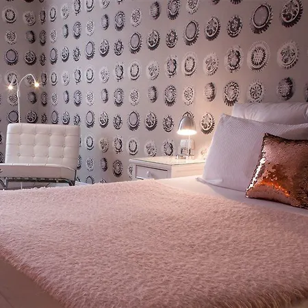 Hotell Friday 4*