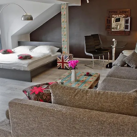 Royal Court Legerova Hotel 3*