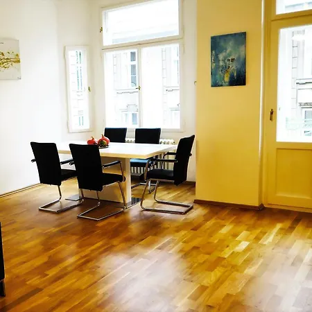 Apartment Old Town Square Superior - Valentin