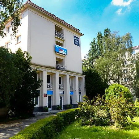 Ξενοδοχείο University Hotel 2*