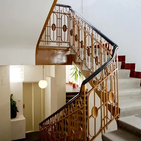 Apartment With 2 Bathrooms- 5 Minutes From Old Town - 102 M2 Prague