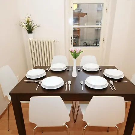 With 2 Bathrooms- 5 Minutes From Old Town - 102 M2 Prague