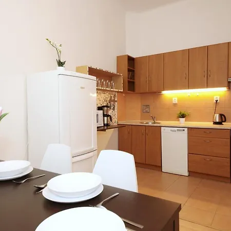 Apartment With 2 Bathrooms- 5 Minutes From Old Town - 102 M2