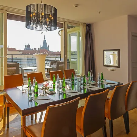 The Grand - The Leading Of The World Praga