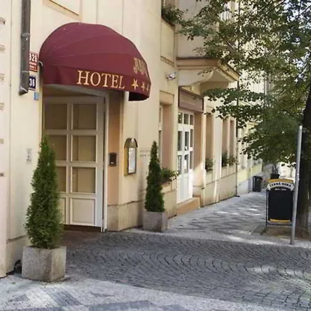 Hotel Abri 3*