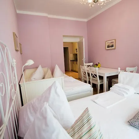 Ruterra Apartment Cimburkova