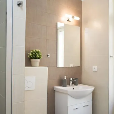 Modern Zlatnicka 8 Apartment Prague