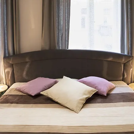 Modern Zlatnicka 8 * Prague