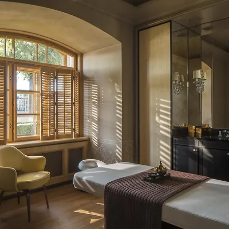 Hotel Four Seasons