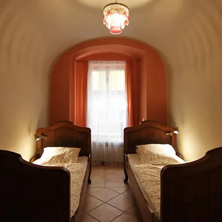 Vlasska House At The 3 Swallows Apartment *