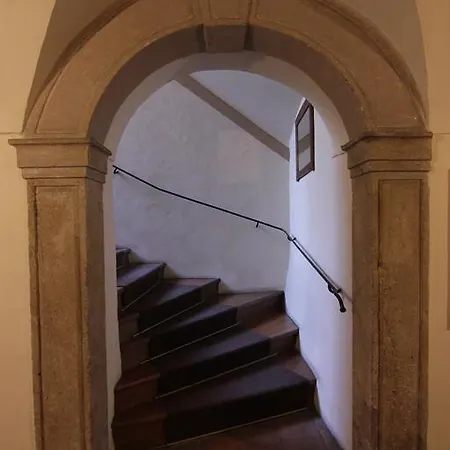 Vlasska House At The 3 Swallows * Prague