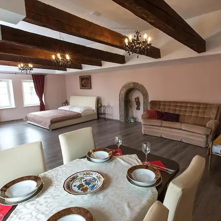 Apartment Royal Mustek