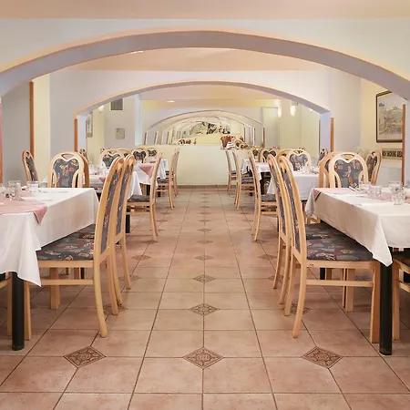 Club 3* Praga