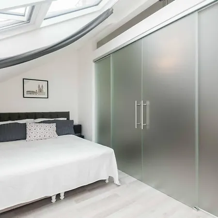 Kent Ridge Loft, Sokolska Apartmán