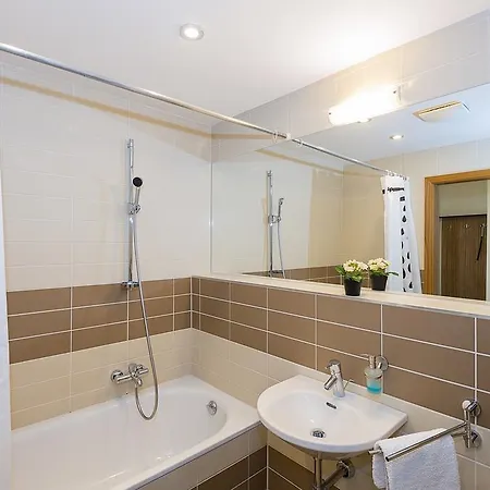 Angel Aparthotel 3*