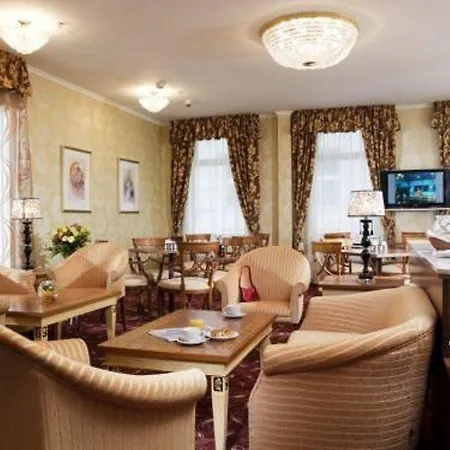 Mamaison Downtown 4*