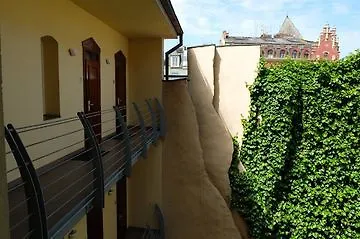 Naprstkova 3*
