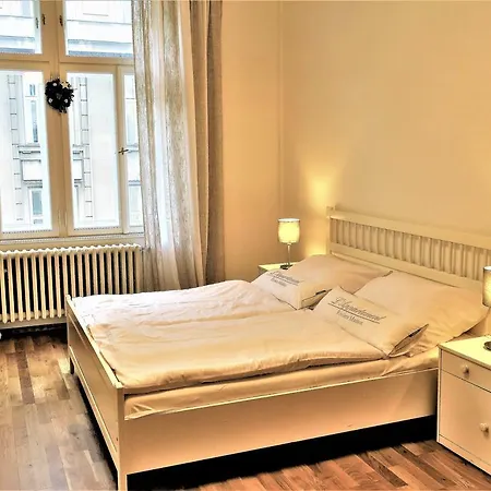Apartment Old Town Square Superior - Valentin Prague