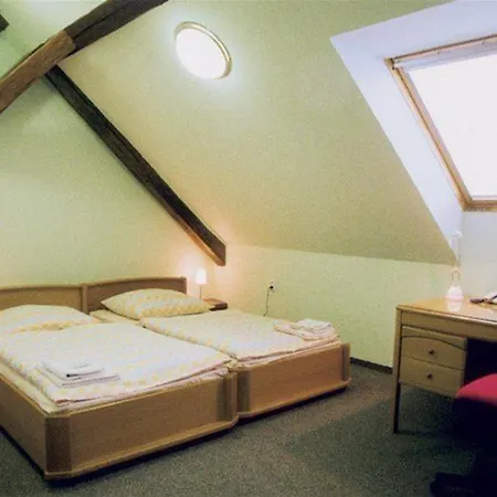 Adler 4* Prag