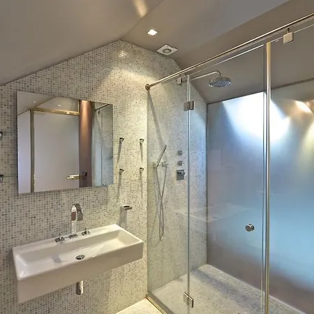 Luxury In Centre *