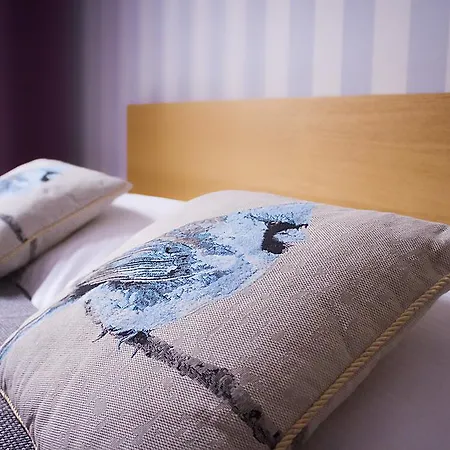 Hotel Royal Court Legerova 3*