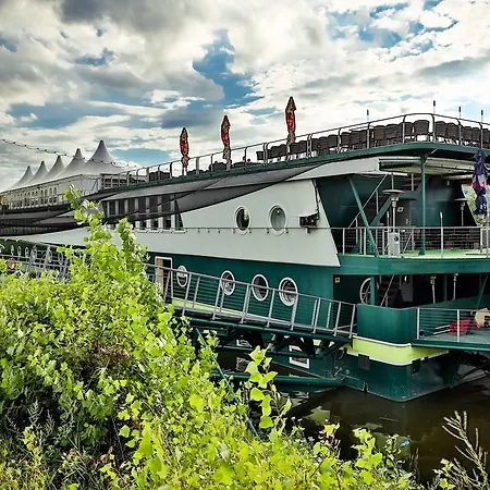 Rohan Boat