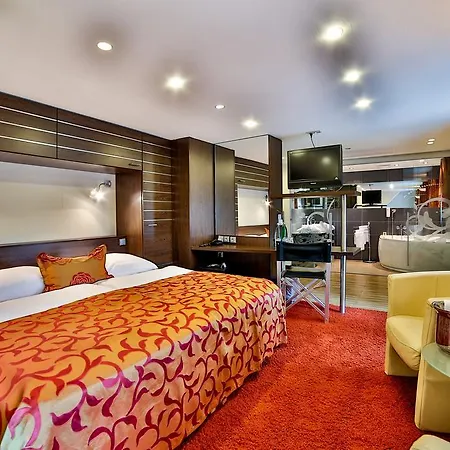 Hotel en barco Rohan Boat 3*