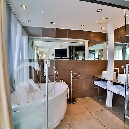 Hotel en barco Rohan Boat