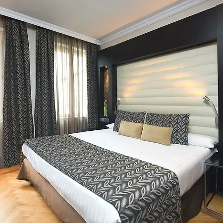Eurostars Thalia Szálloda 5*