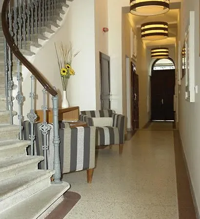 Emporio 4*