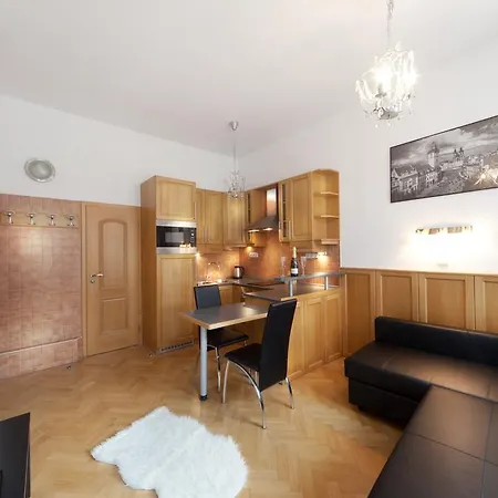 Old Town Melantrichova Apartman *