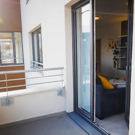 V Haji 1 Apartment *
