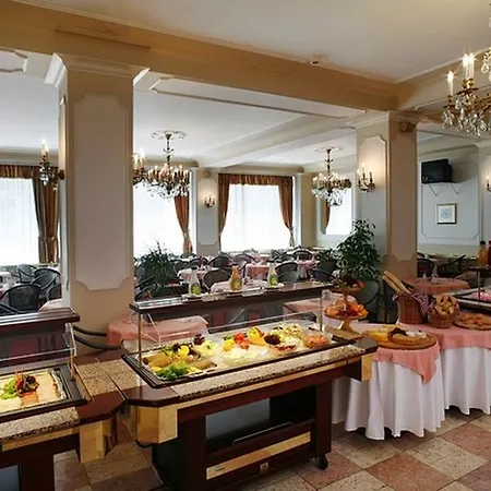 Ambassador Zlata Husa 5*