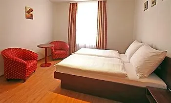 Susa 3*