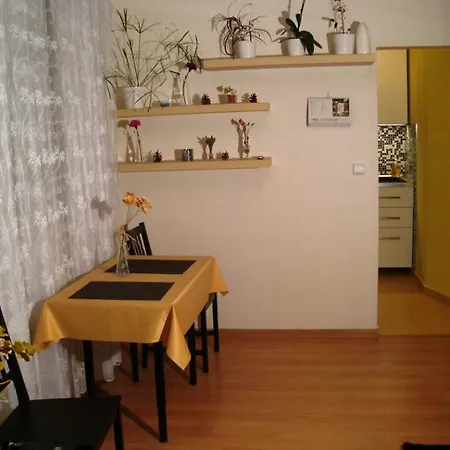 Aisha Apartment