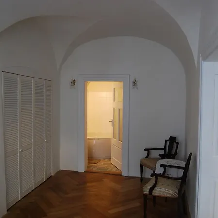 Apartment Trziste Prague