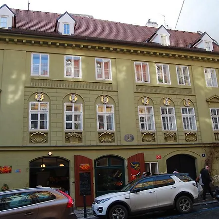Apartment Trziste Prague