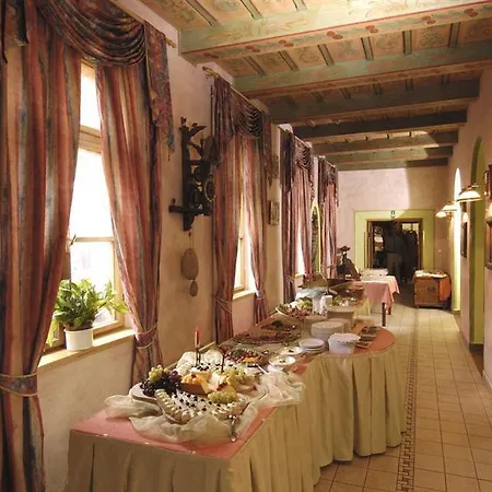 Selsky Dvur - Bohemian Village Courtyard Prague