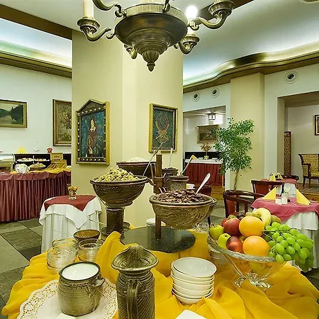 Ea Rokoko Hotel