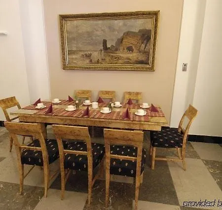 Ea Rokoko Hotel 4*