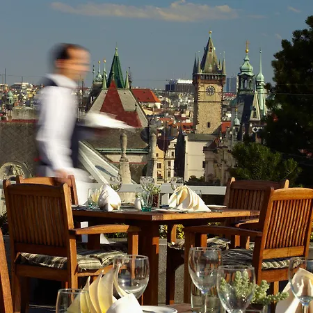 Fairmont Golden 5* Prága